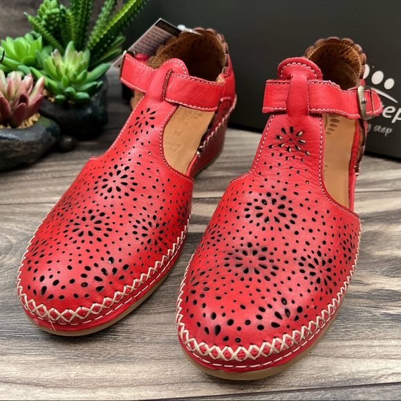 NIB Spring Step Roxela Red Leather T Strap Mary Jane Sandal Shoes - Picture 3 of 14